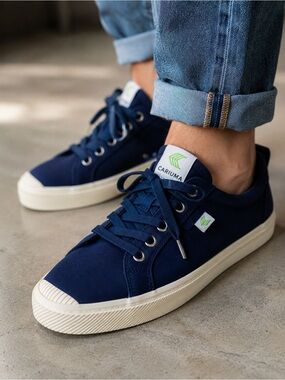 CARIUMA OCA Low Men’s Sneakers Navy Blue Canvas Size 6.5 NWT
